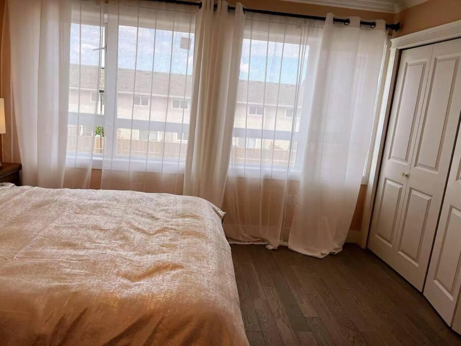 Brand New Luxury 2-Bedroom Townhouse. Duncan Exteriör bild
